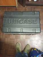 Flight case da Unicase + amplificador Acústica