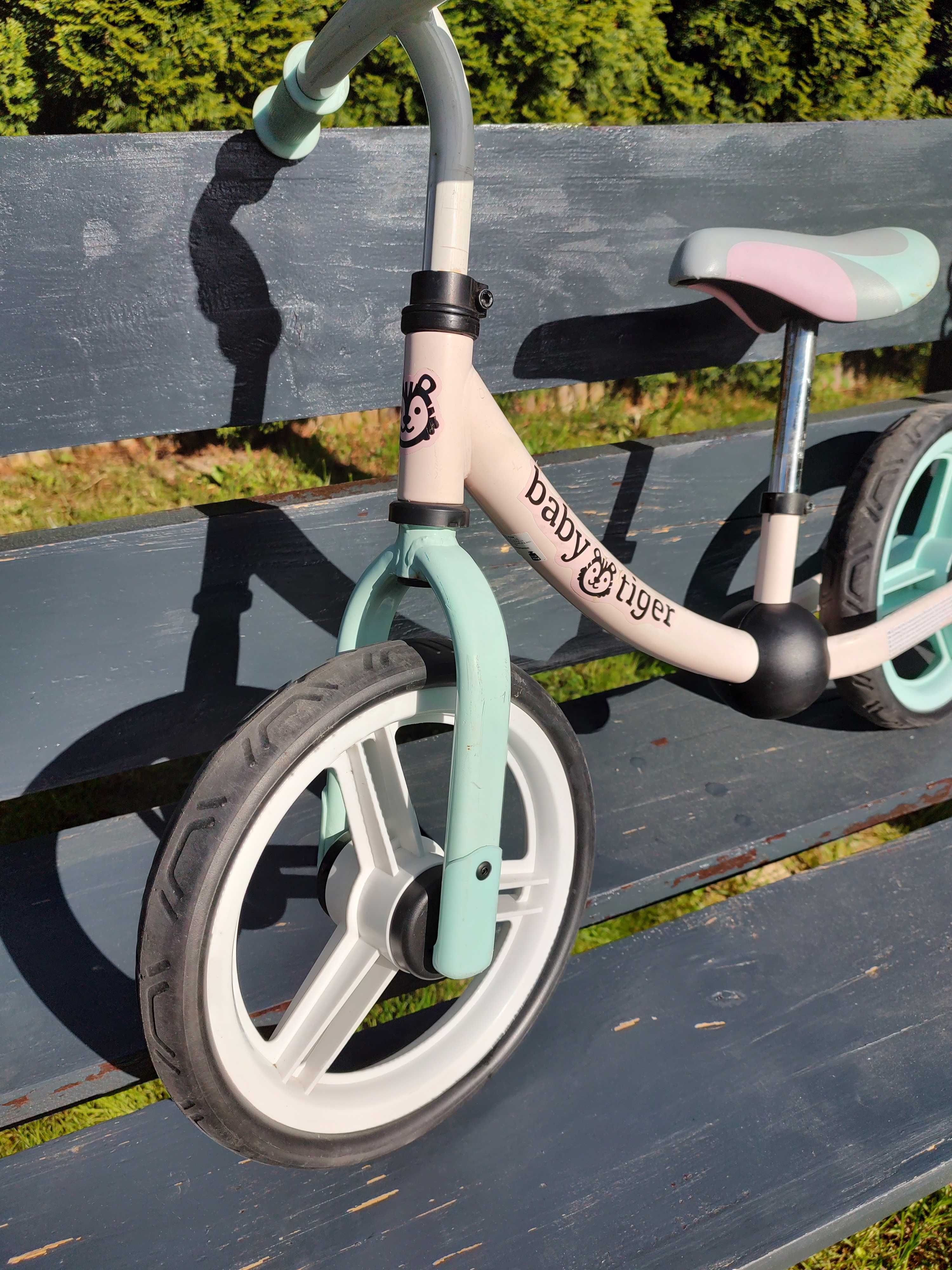 Rower rowerek biegowy dla dziewczynki różowy