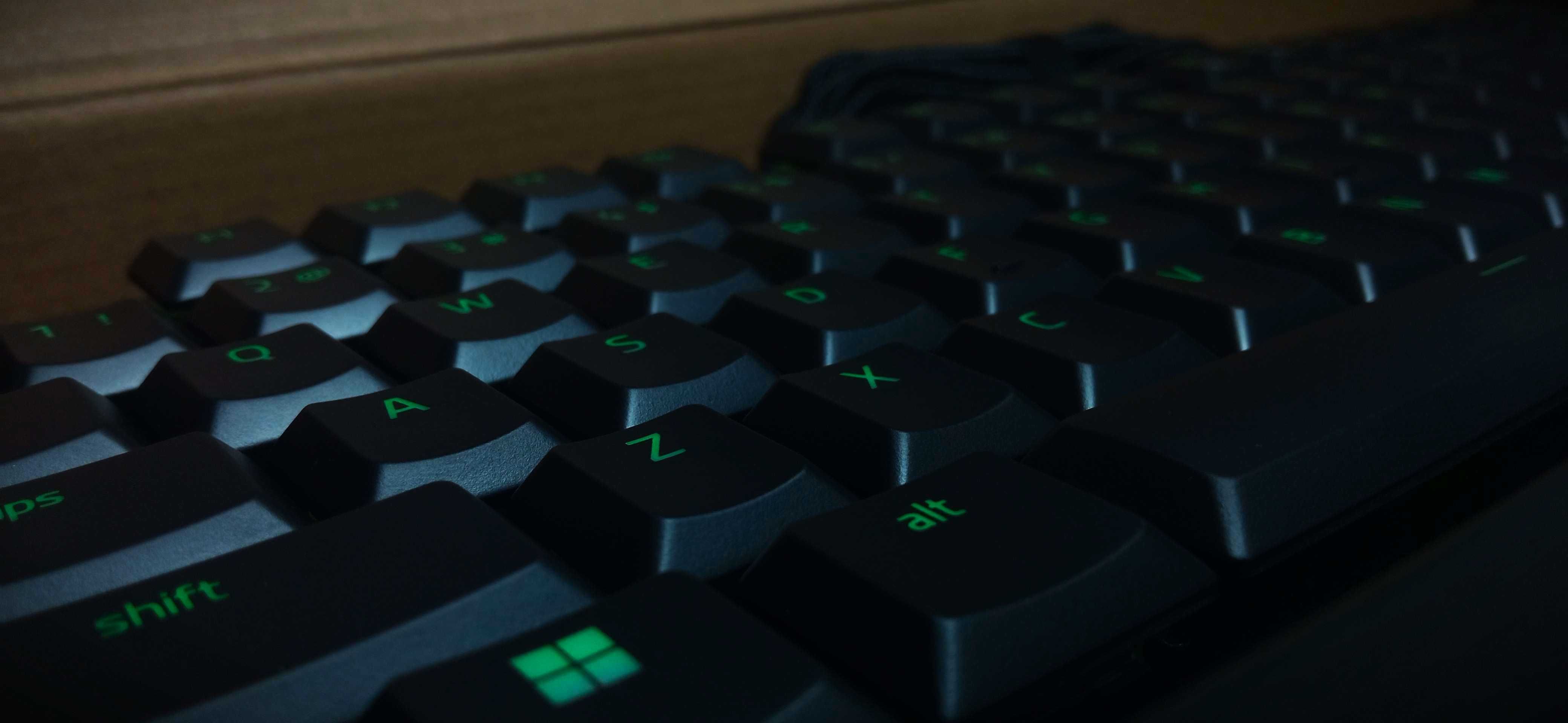 Klawiatura bezprzewodowa Razer DeathStalker V2 Pro - linear