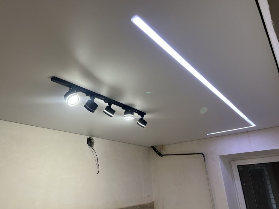 Натяжні стелі, натяжные потолки