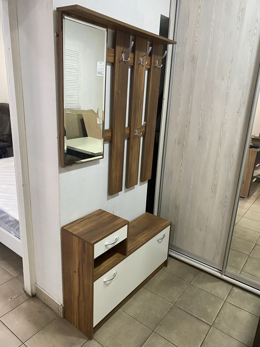 Прихожі,шафи-купе,ліжка,матраци,дивани,
