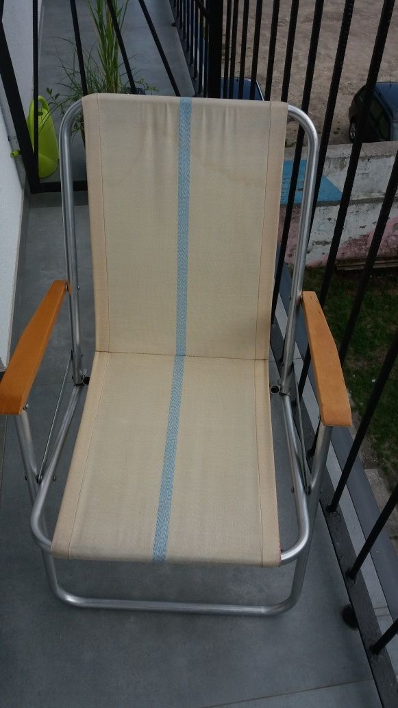 Krzesła na balkon albo działkę.