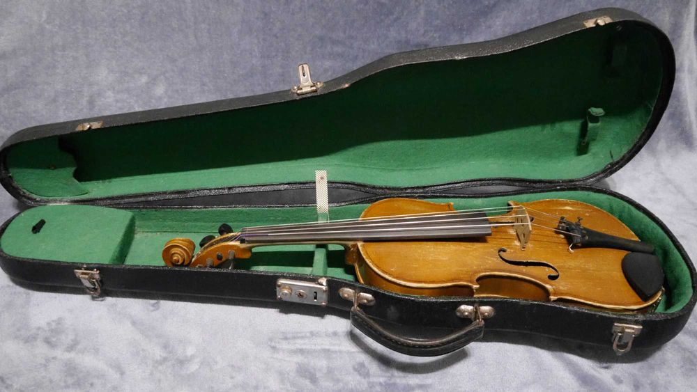 Skrzypce vintage w zielonym aksamicie, ponad 50 lat, kolekcjonerskie