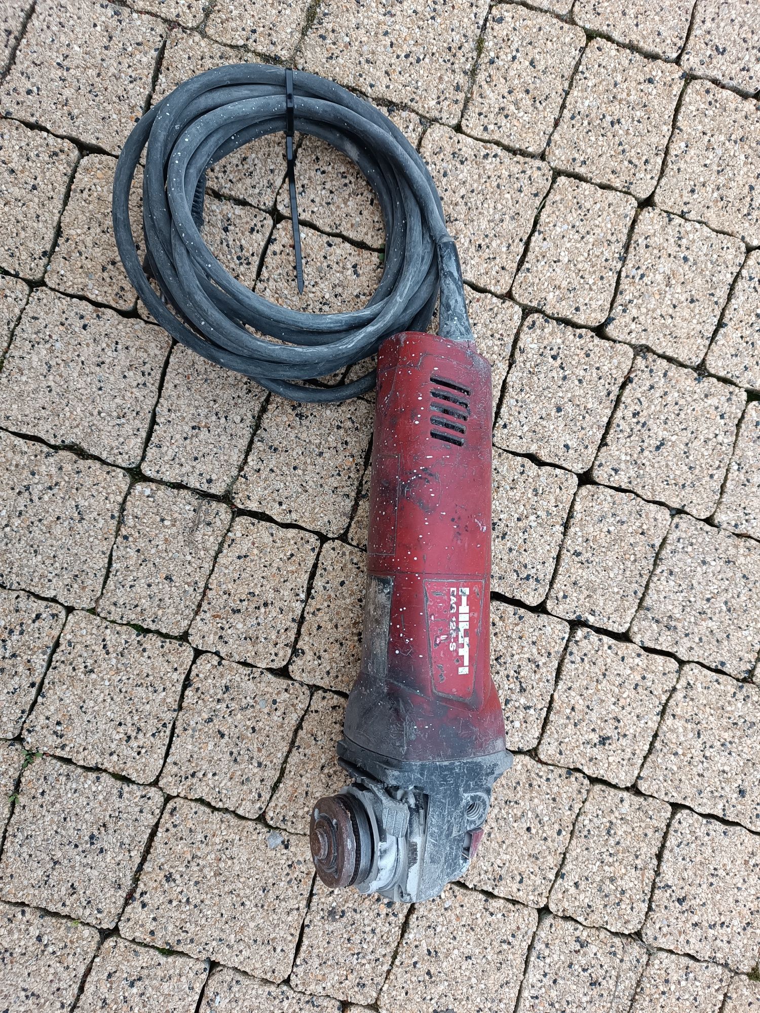 Szlifierka kątowa Hilti dag 125s