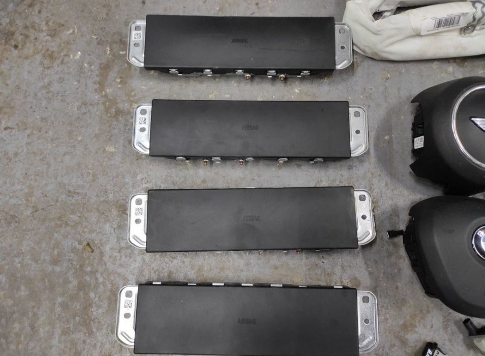 Безпека Airbag Mini Ф54 Ф55 Ф56 Ф57 Ф39 Ф48 Подушка колени BMW HELP