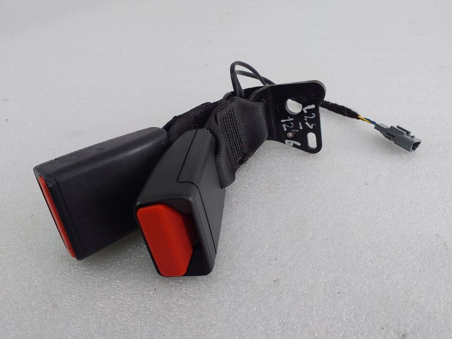 Encaixe de cinto trás direito RENAULT Zoe (BFM_)