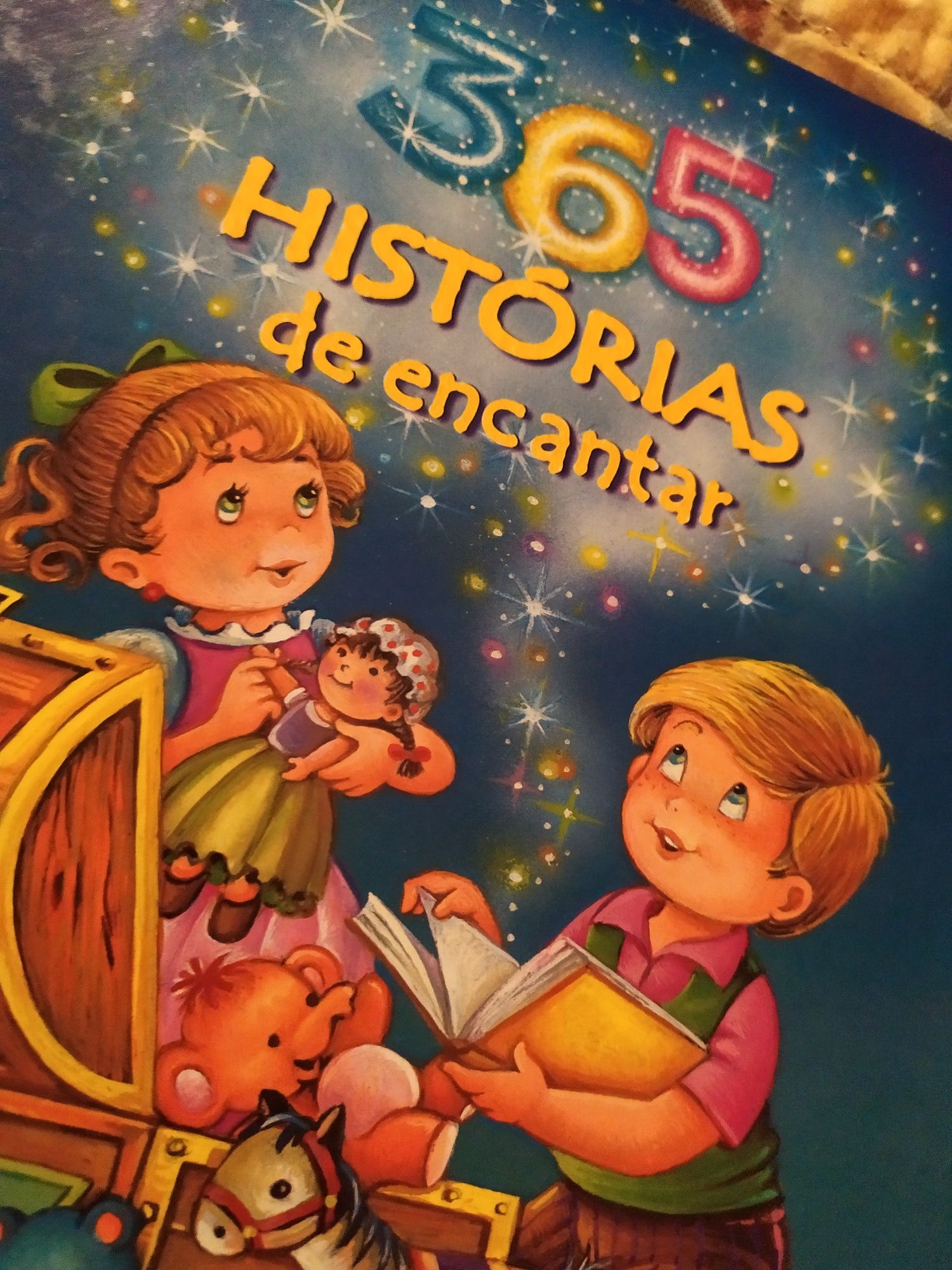 365 Histórias de Encantar