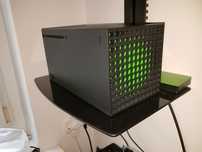 Xbox Series X zestaw z dodatkami - stan idealny.
