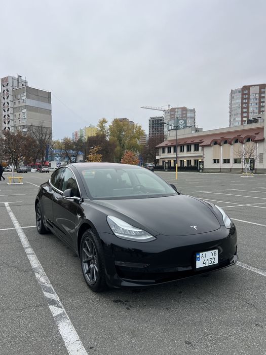 Тесла Модел 3 Standart Plus 2019