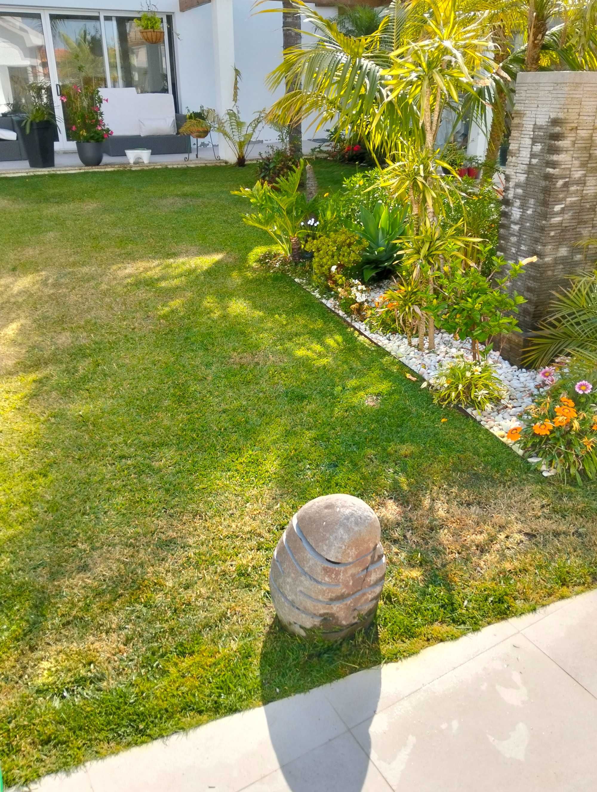 Jardins e limpeza de terrenos
