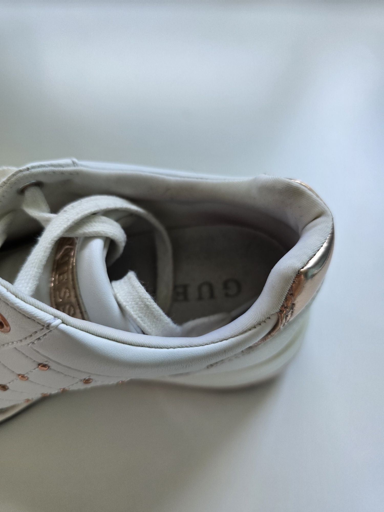 Buty damskie Guess JANEET Rozmiar 38
