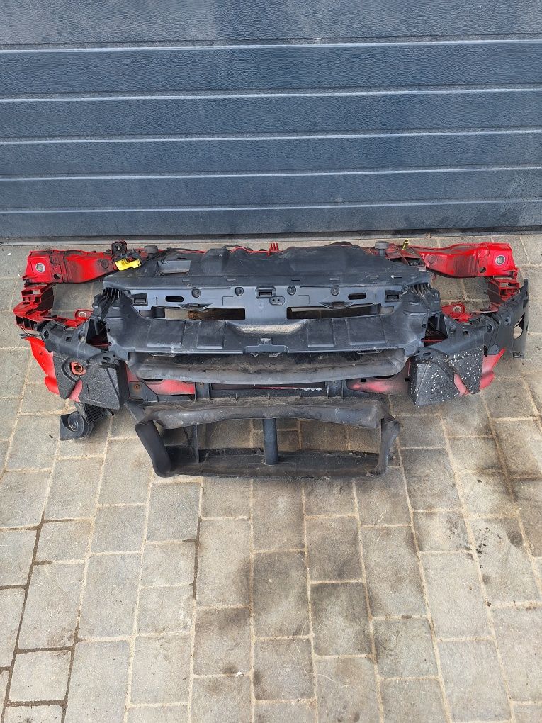 Pas przedni belka wzmocnienie zderzaka Ford Focus MK3 CB czerwony