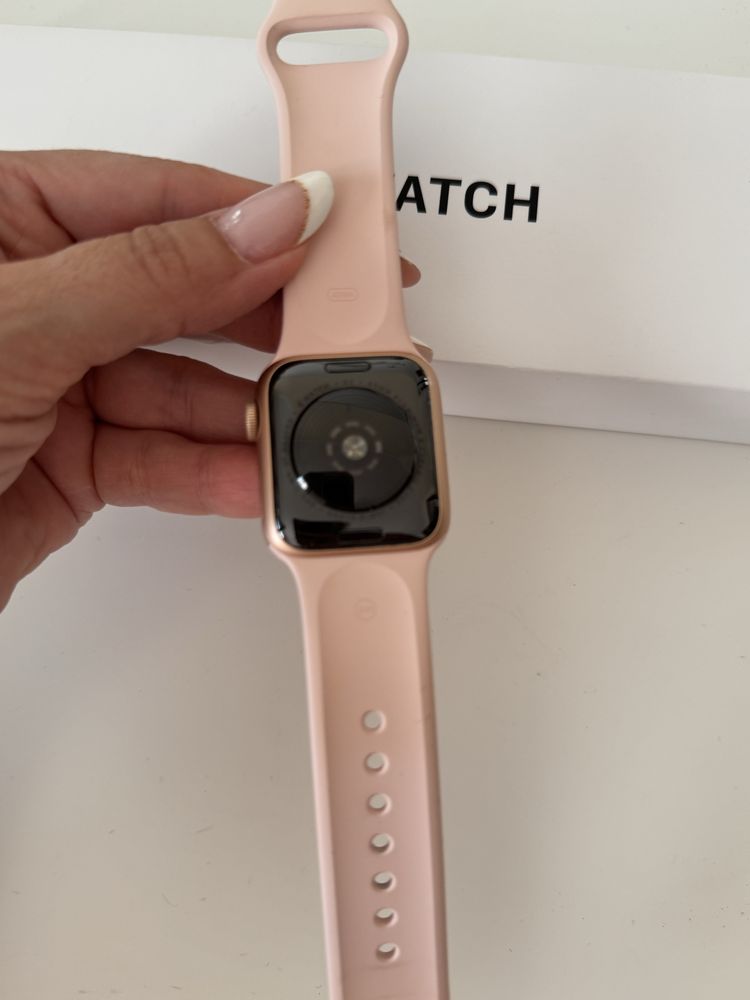 Apple Watch SE 40mm Gold