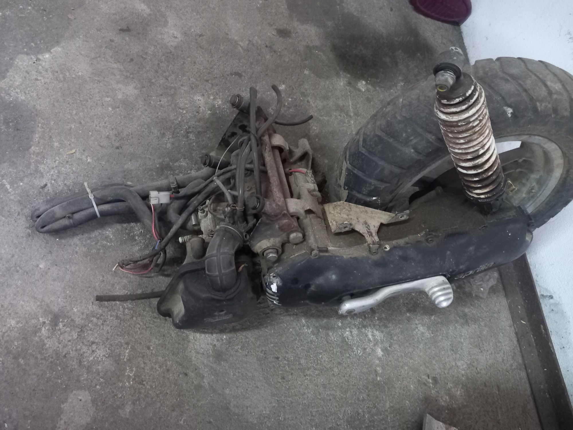 Motor aerox (aprilia sr 50 água)