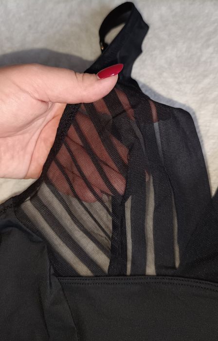 Жіночий боді чорний розмір М