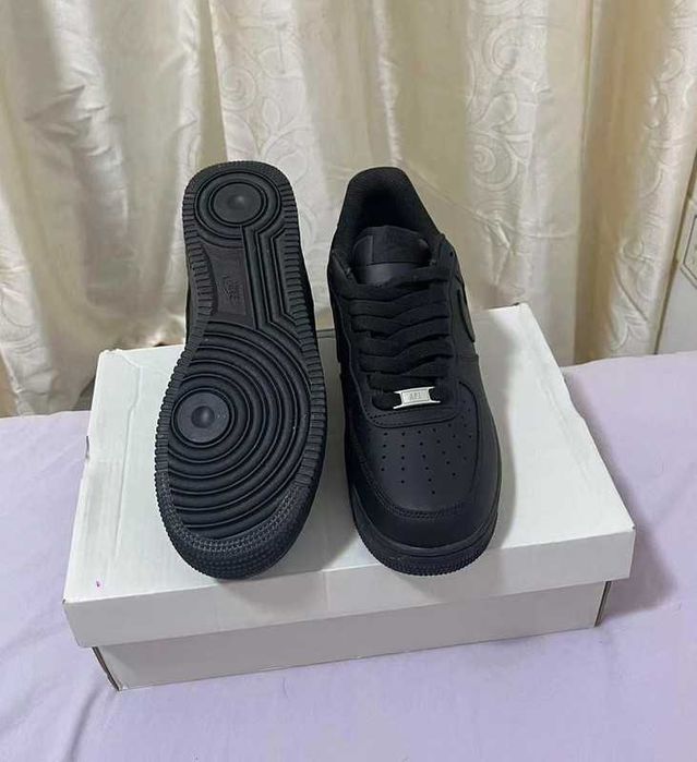 Buty-Trampk-Nike Air Force 1 Low '07 Black R.38