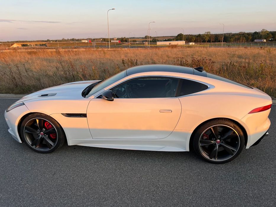 Jaguar F-Type F-TYPE R AWD Coupe 550KM
