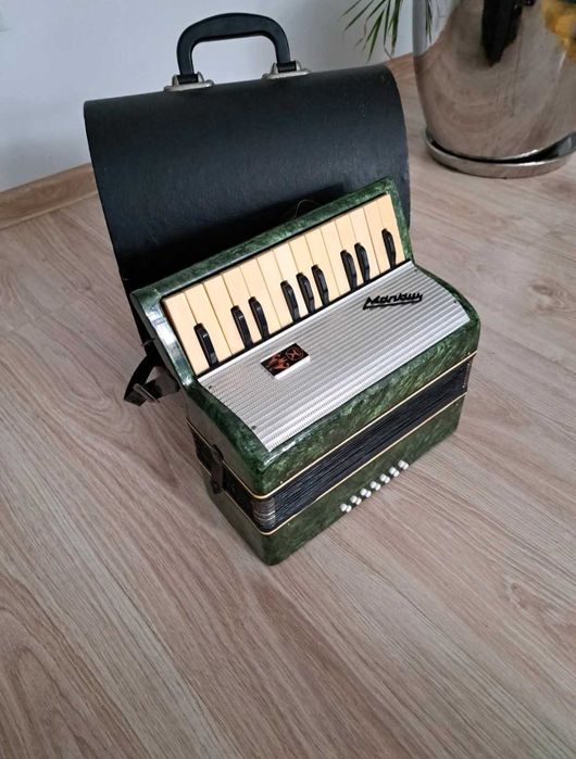 Akordeon dziecięcy ZSRR 14 basów