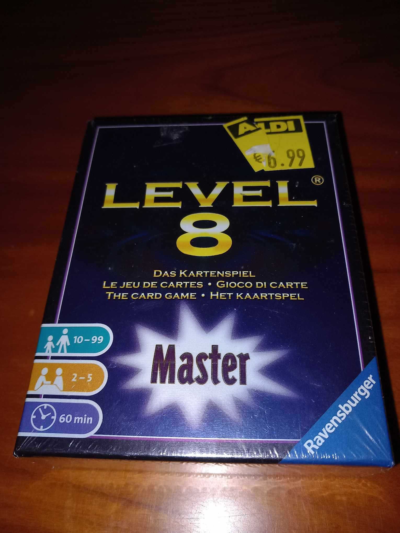 Level 8 Jogo de cartas NOVO