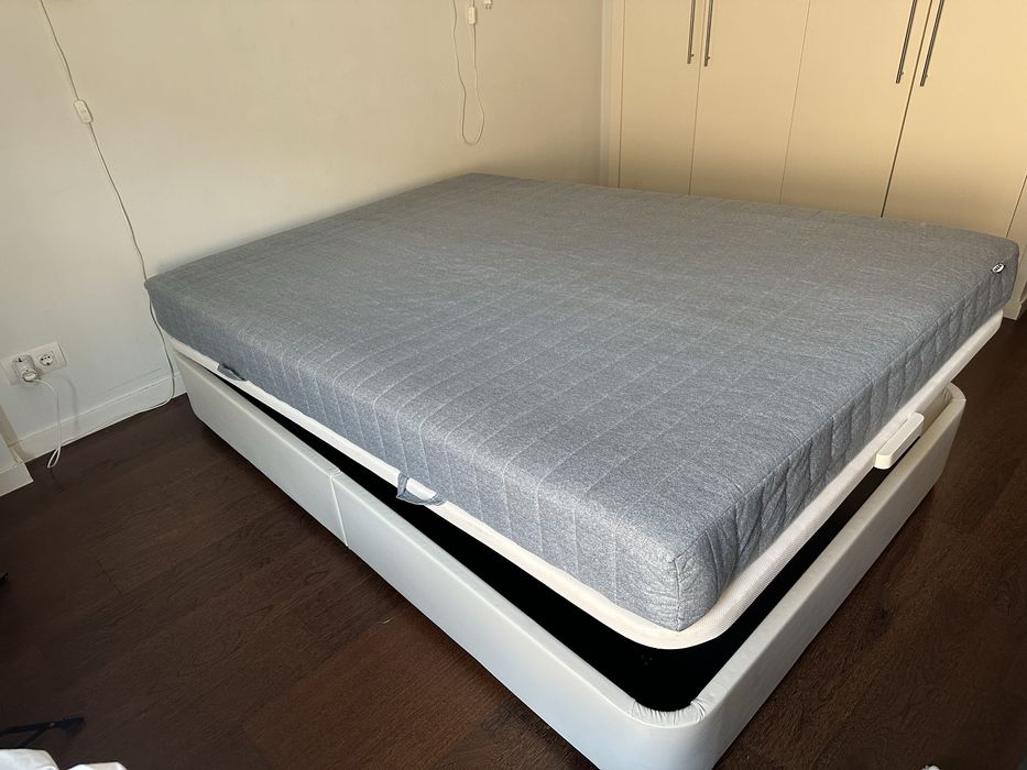 Cama com estrado elevatorio 140x200