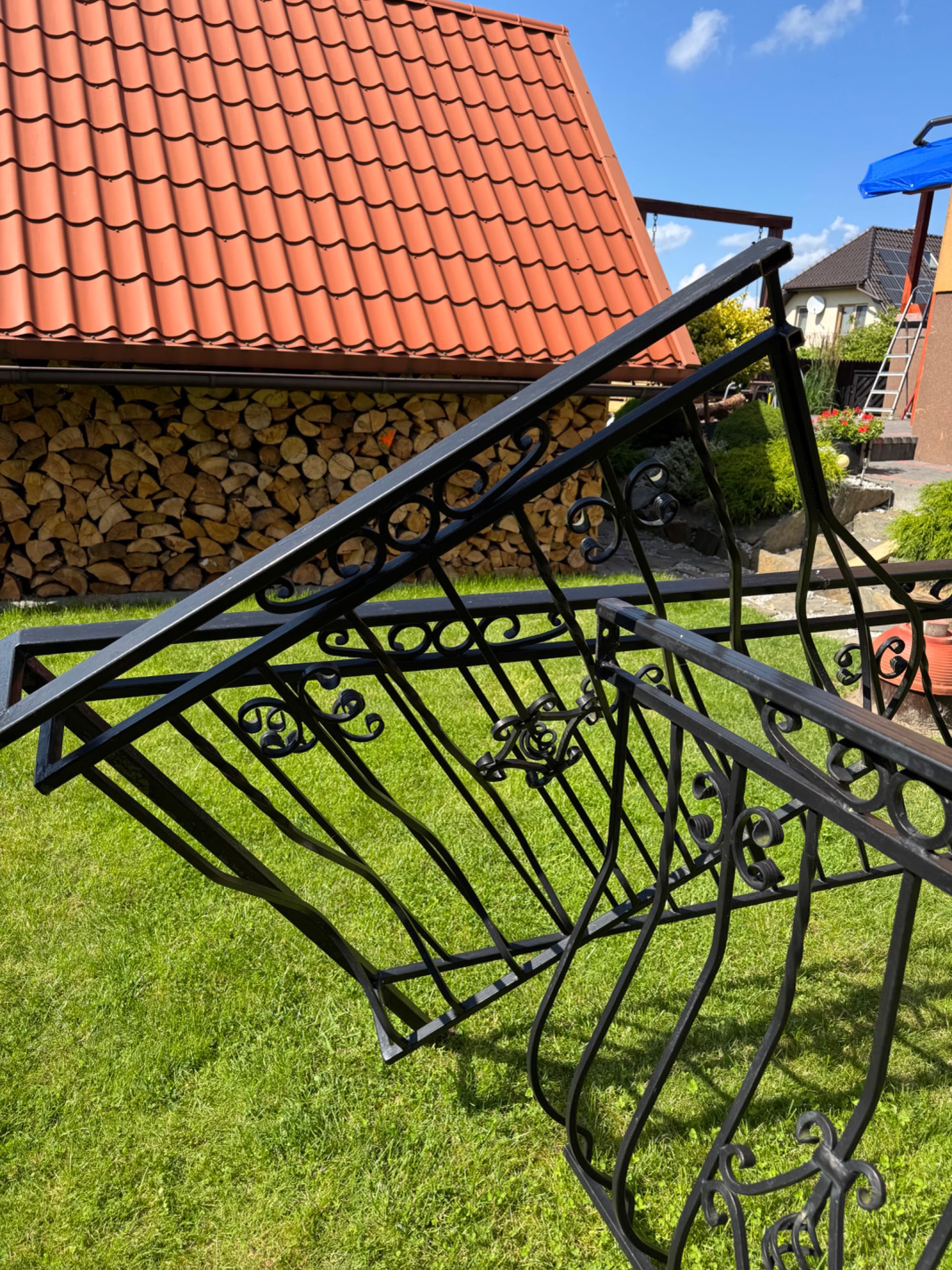 Balustrada balkonowa + balustrada schodowa – ozdobna, czarna, 2x2 m