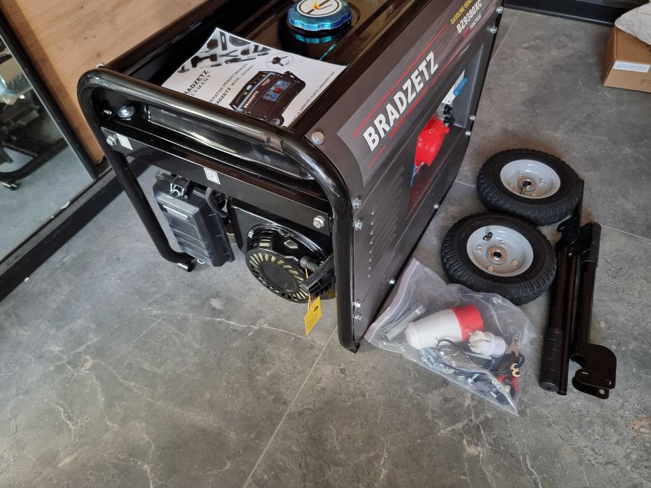 Agregat prądotwórczy Bradzetz BZ9380XC 7,1 kW 400V 50Hz 230V 4-suw AVR
