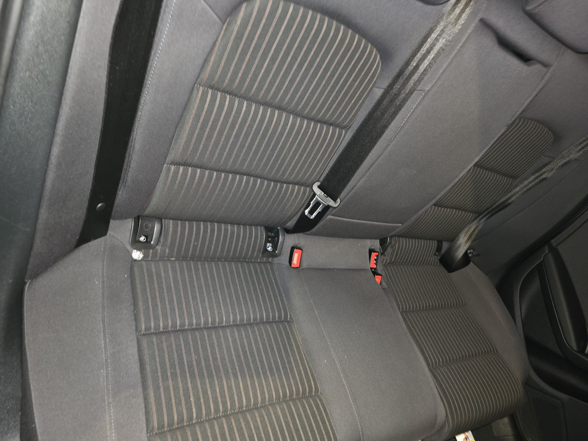 Fotele kanapy materiał Audi B8 lift combi 14r. Idealny stan