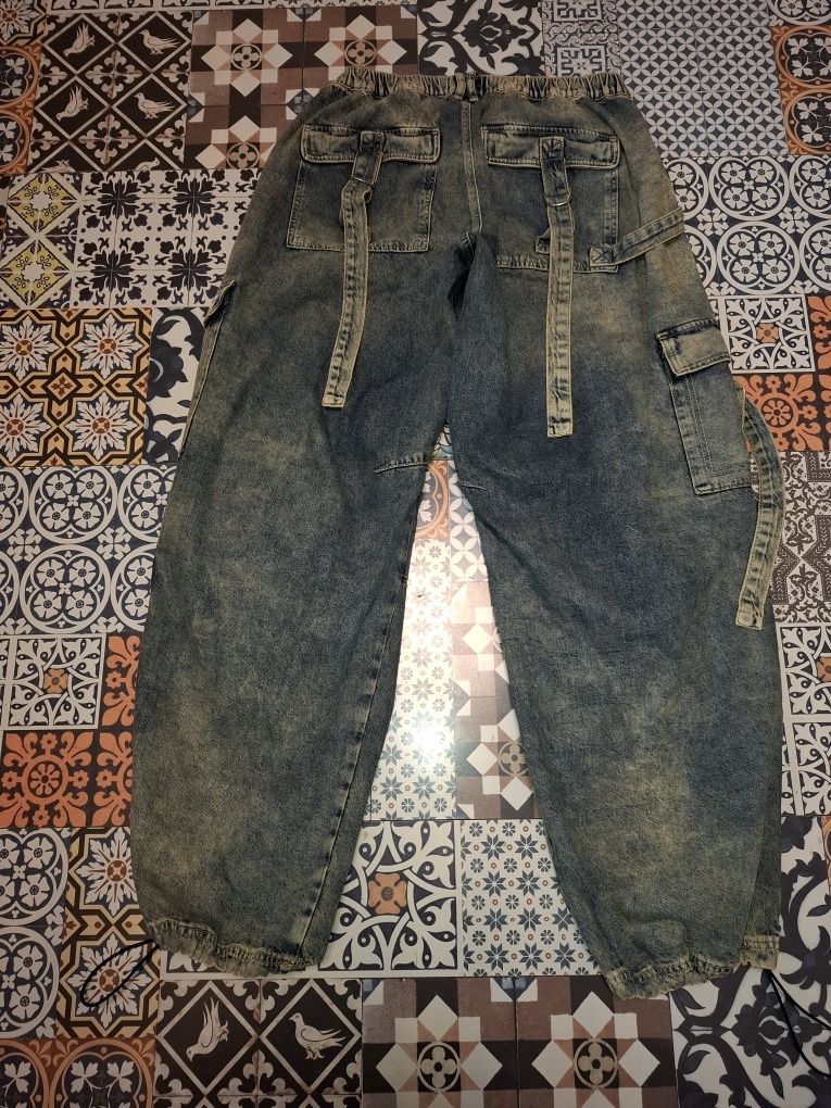Джинси карго з ремінцями BDG Urban. EUR-M Outfitters
.
BDG Urban Outfi