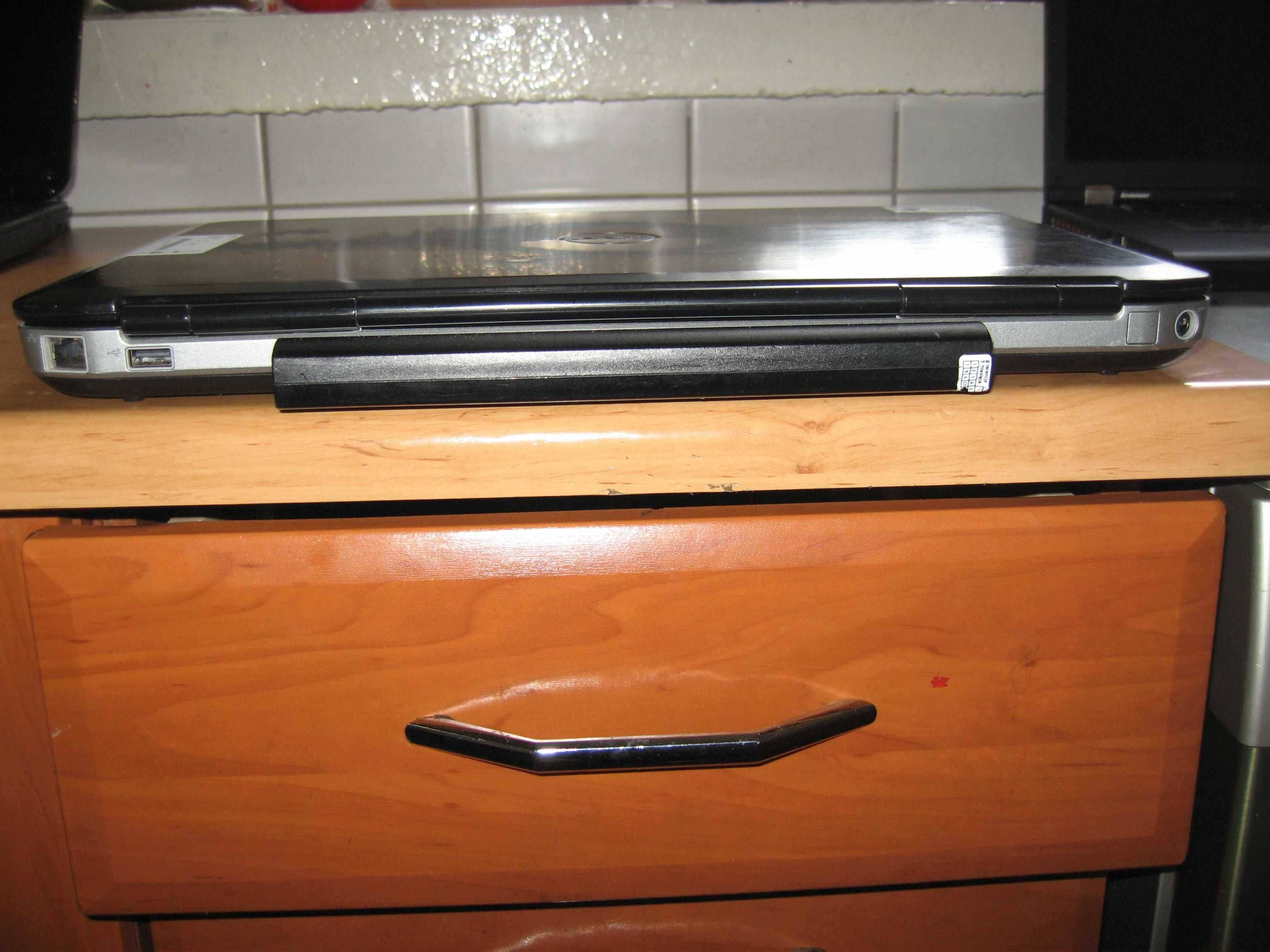 Nowy aluminiowy laptop dell z matryca FHD na gwarancji українська мова