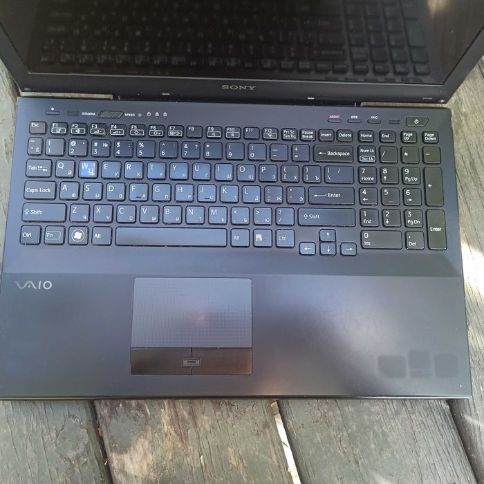 Игровой Sony Vaio VPCSE (pcg-41415v) core i7, ssd128, ram6, radeon 1gb