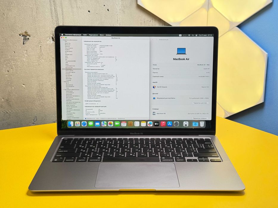 Ноутбук Apple MacBook Air 13" 8/256GB Gray (150163) Б/У З ГАРАНТІЄЮ