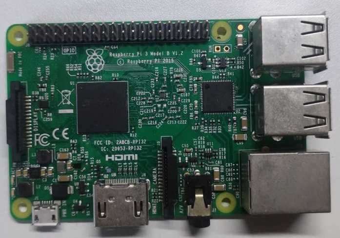 Raspberry Pi 3 Model B com caixa