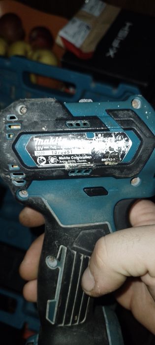 Безщітковий шуруповерт