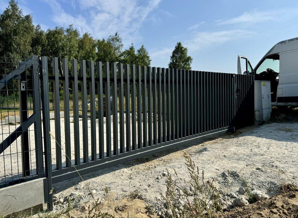 Ogrodzenia bramy balustrady nowoczesne kute