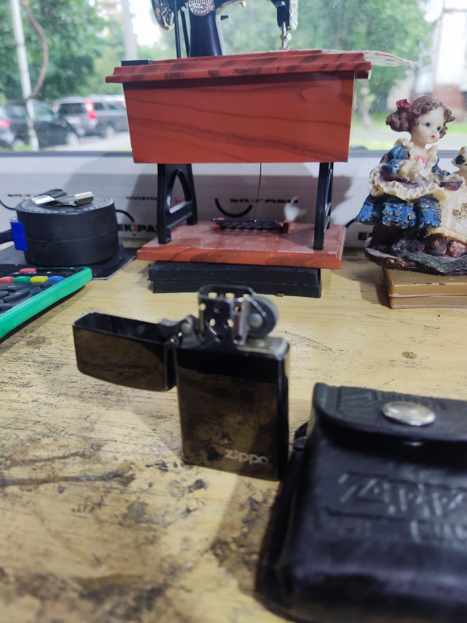 Продам зажигалку Zippo