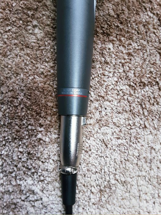 Микрофон Sony F-V420