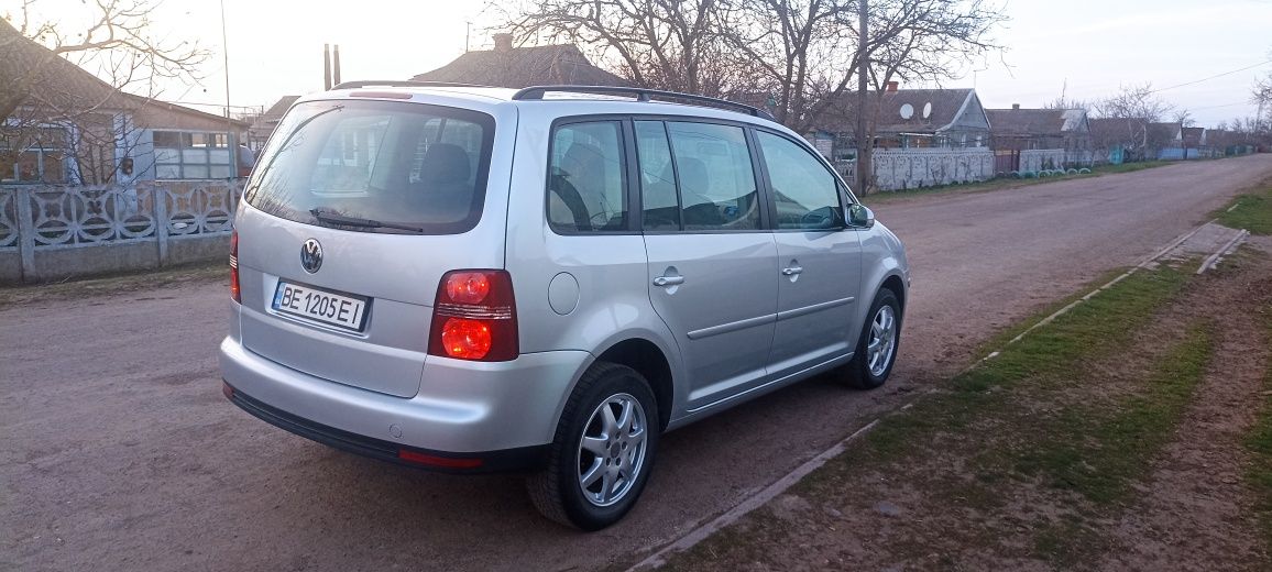 Volkswagen Touran