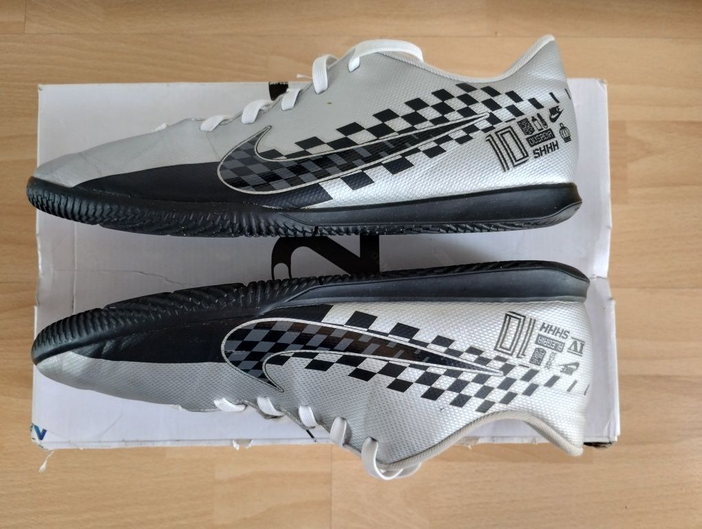Buty piłkarskie halówki 43 Nike Mercurial Vapor 13 Club Neymar Jr
