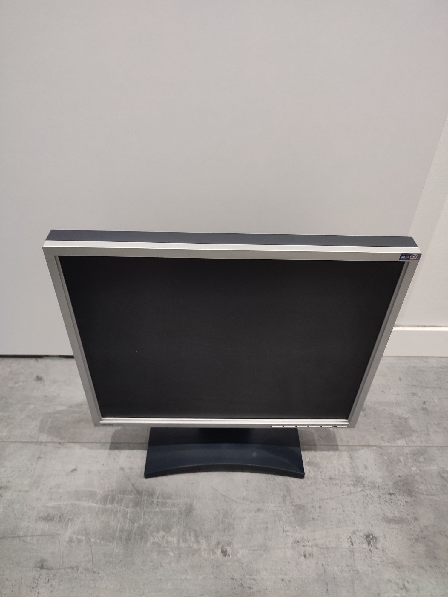 BENQ monitor do komputera.