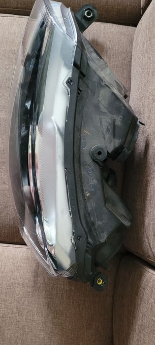 Lampa reflektor przód lewy prawy Skoda Rapid