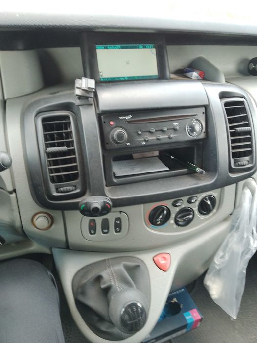 renault traffic long  2.5l 147km