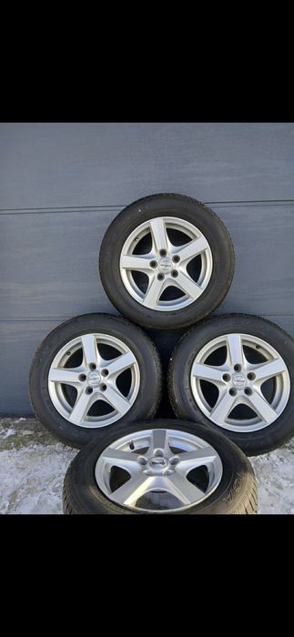 Opony zimowe z felgami 195/65R15