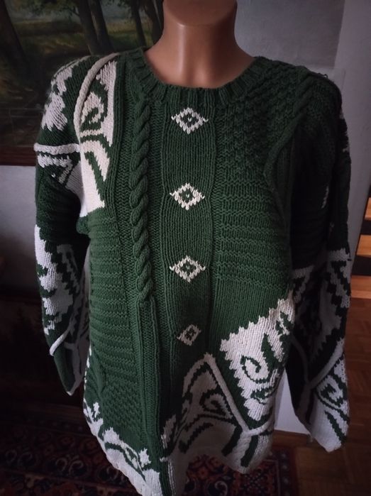 Sweter  damski  ładny wzór L