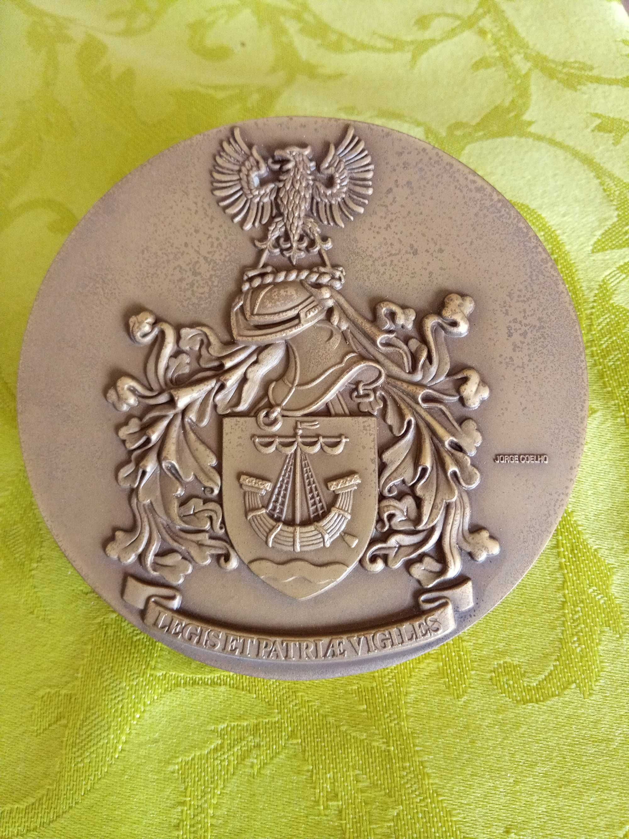 Medalha Rara da antiga Guarda Fiscal. Oferta dos portes.