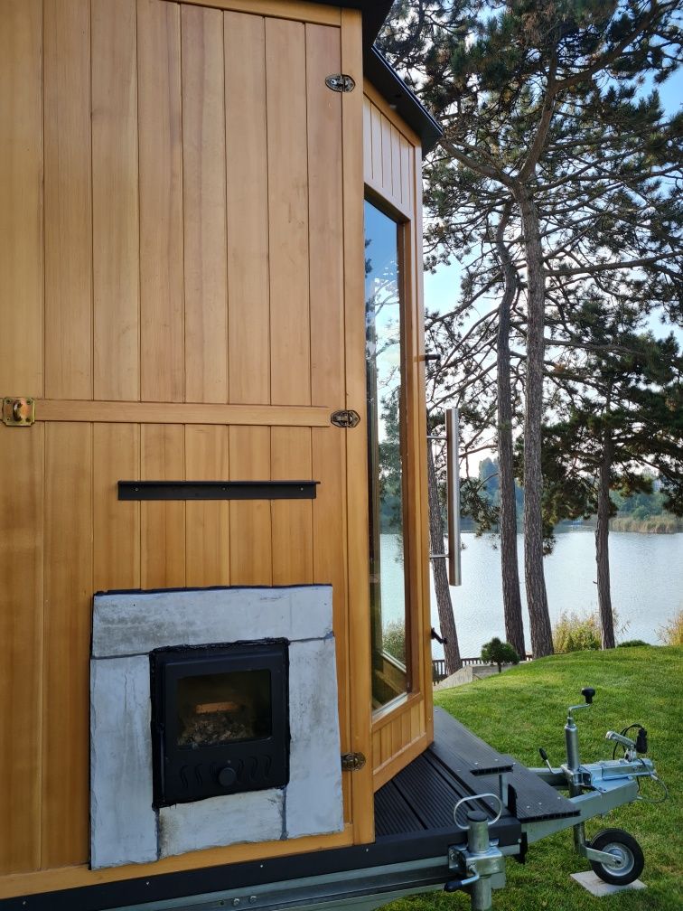Sauna fińska mobilna wynajem ledy ogrodowa na drewno przyczepie
