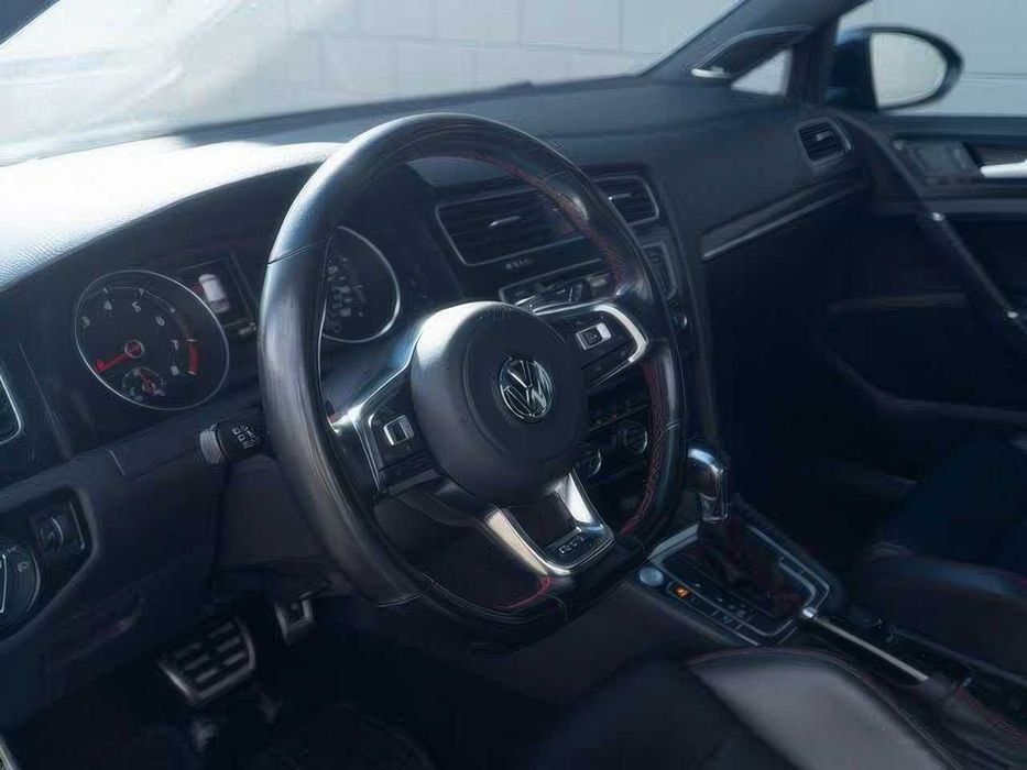 Volkswagen Golf GTI Autobahn      2015