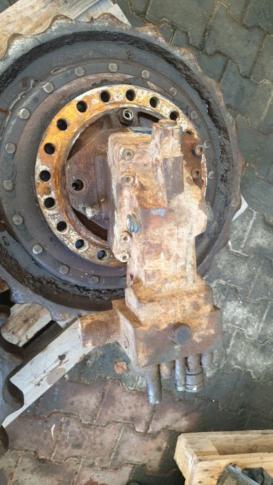 koparka O&K RH 6-22 zwolnica final drive napęd gąsienicy układ planeta