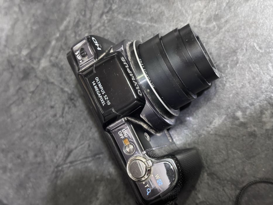 Цифровой фотоаппарат Olympus SZ-10
