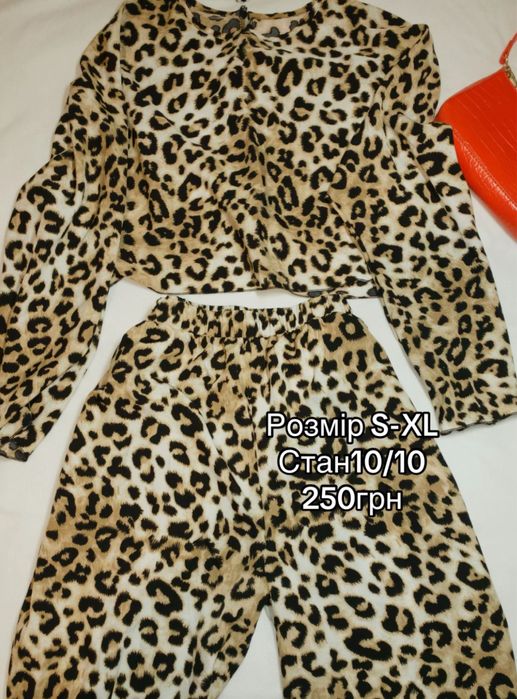 Скуні, комплекти , сумочки та купальник