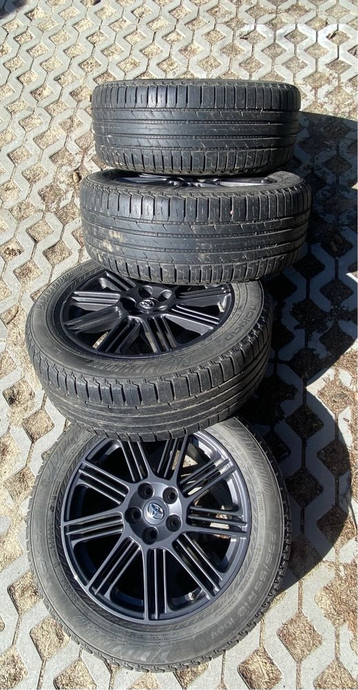 Felgi Toyota + opony letnie Nokian 235/55R18 100V Line SUV